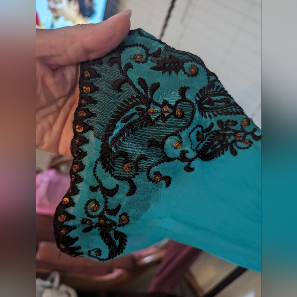 Cache Embellished Turquoise Sheer cover/tunic. - Picture 4 of 7